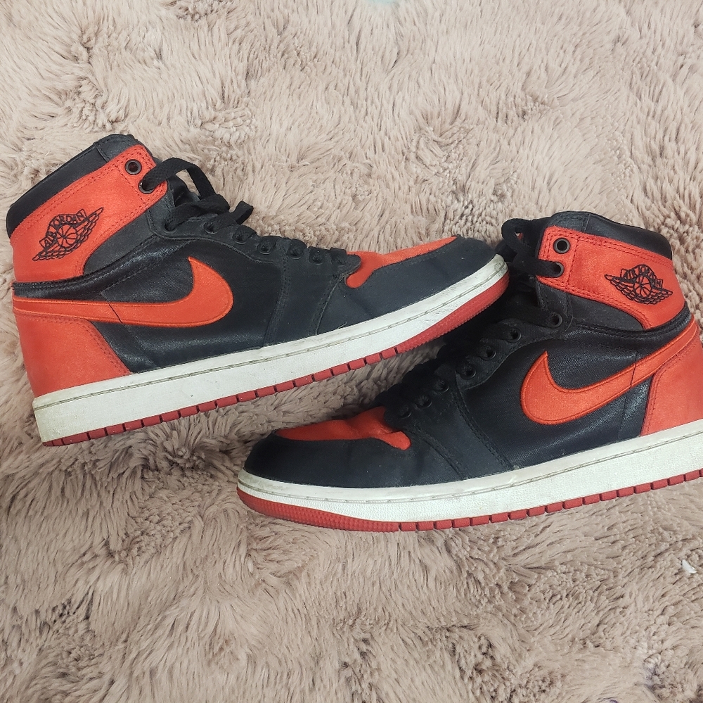 Red And Black High Top satin Jordan 1s EUC 7.5